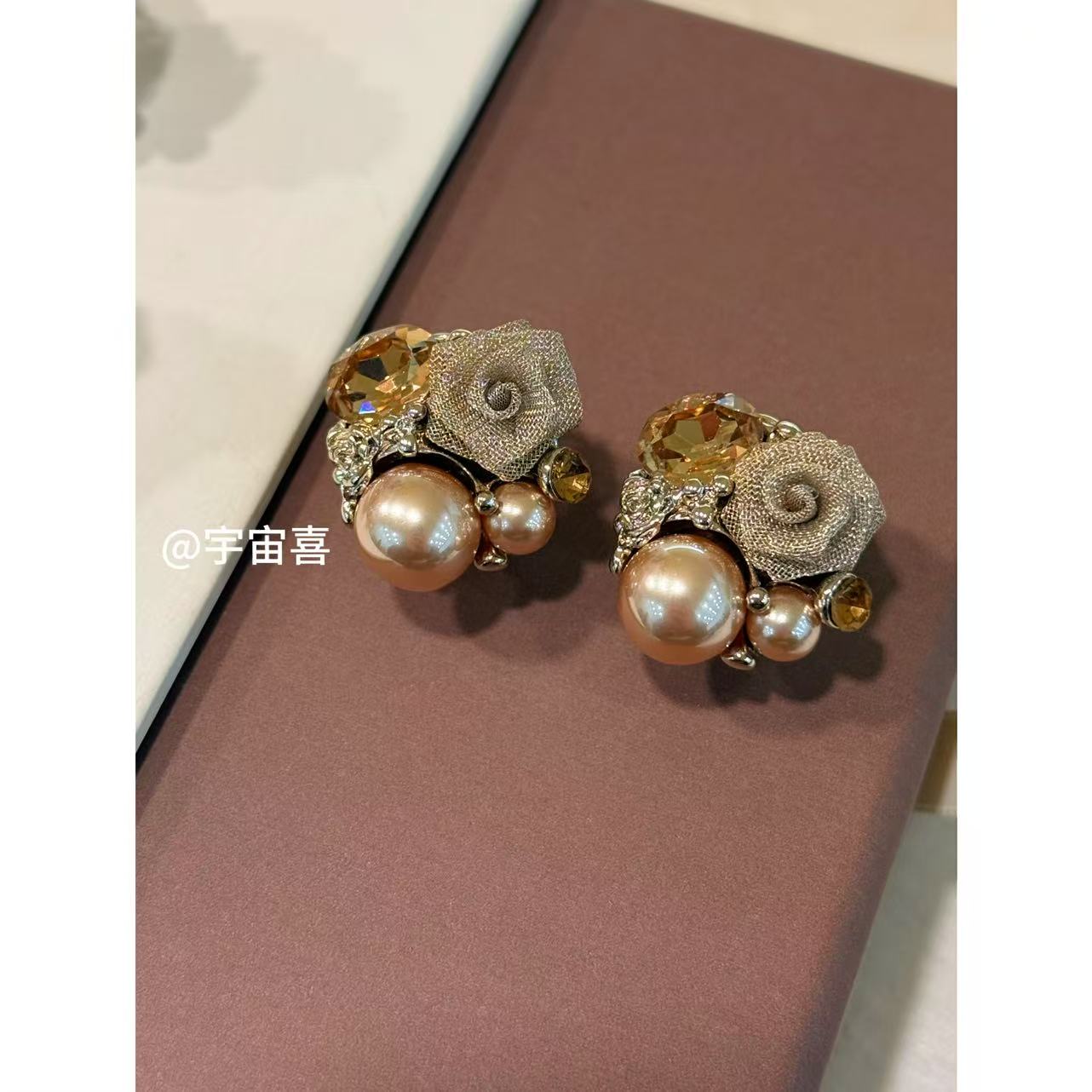 铜合金仿珍珠耳饰 I2-897【香槟珠金属网纱玫瑰浅金色耳钉】