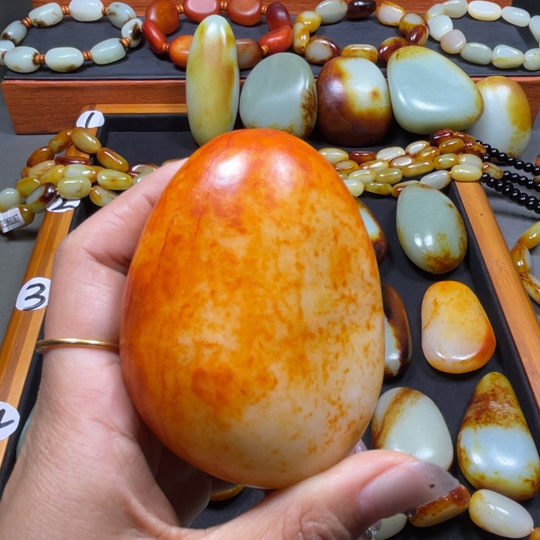 颈饰未镶嵌和田玉金*岸