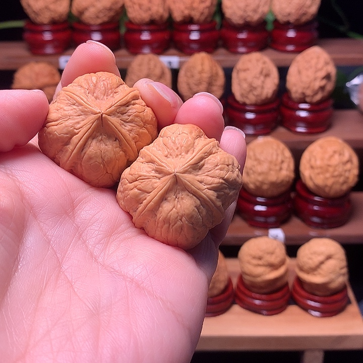 桃核吊坠金蜢四棱36尺寸