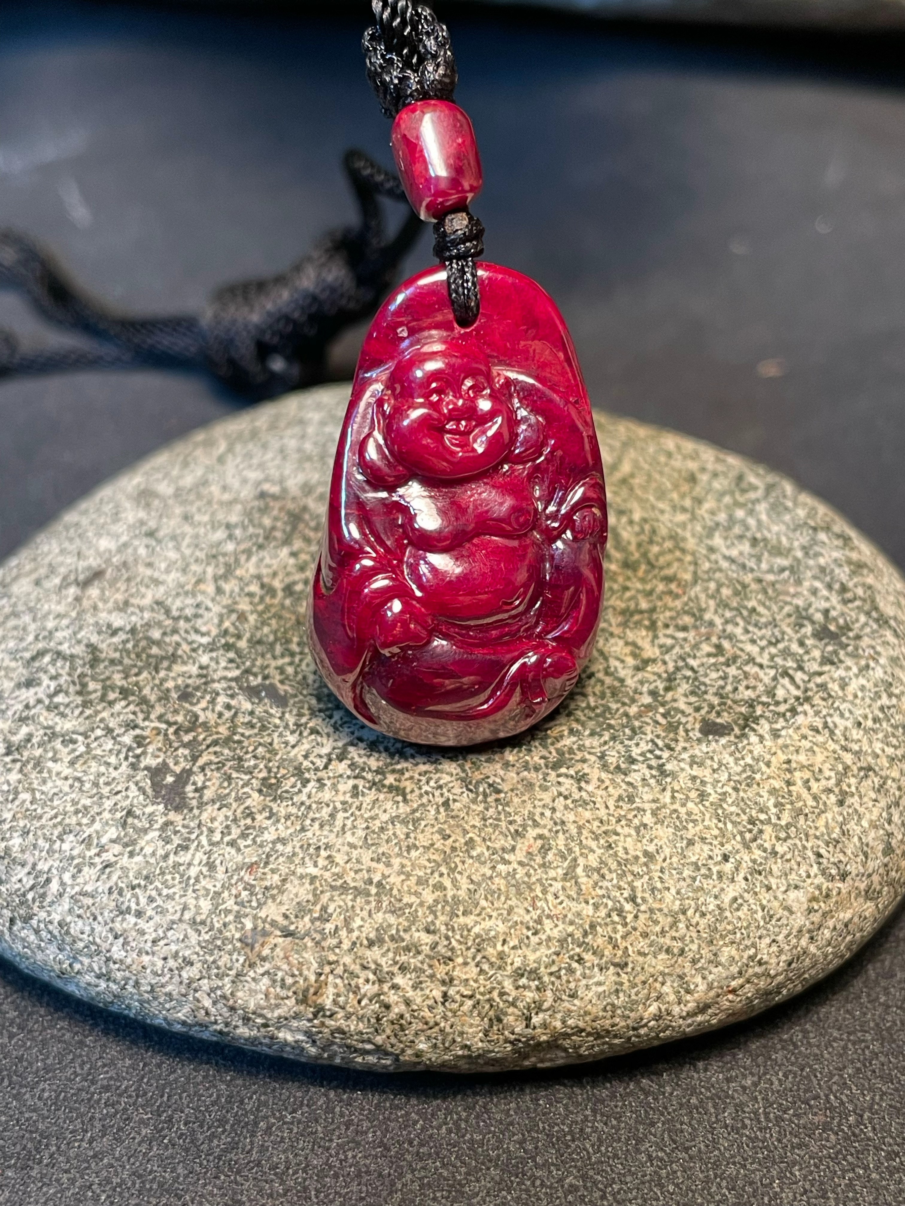 天然辰砂原矿弥勒佛全透吊坠