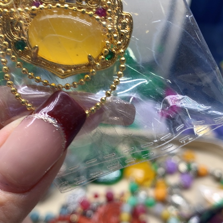 翡翠颈饰未镶嵌吊坠