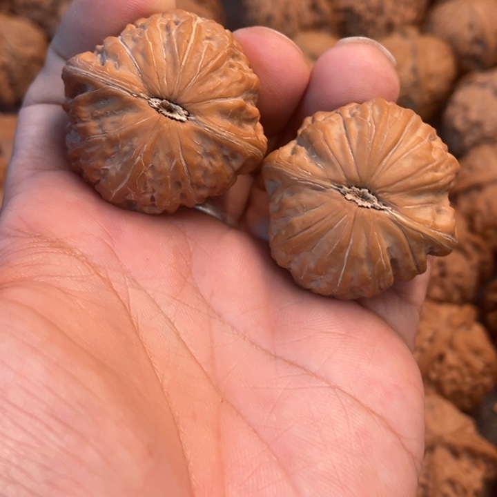 Y***雪吊坠文玩核桃铁锤