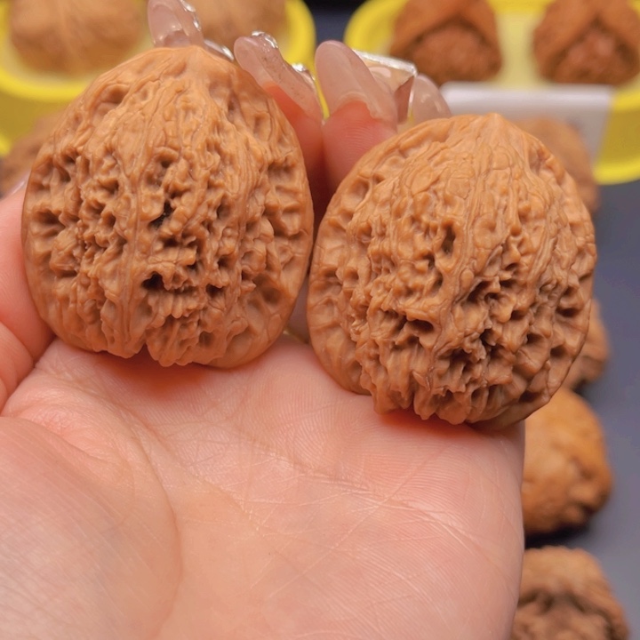 文玩核桃把件哈****兽全品高炮南疆