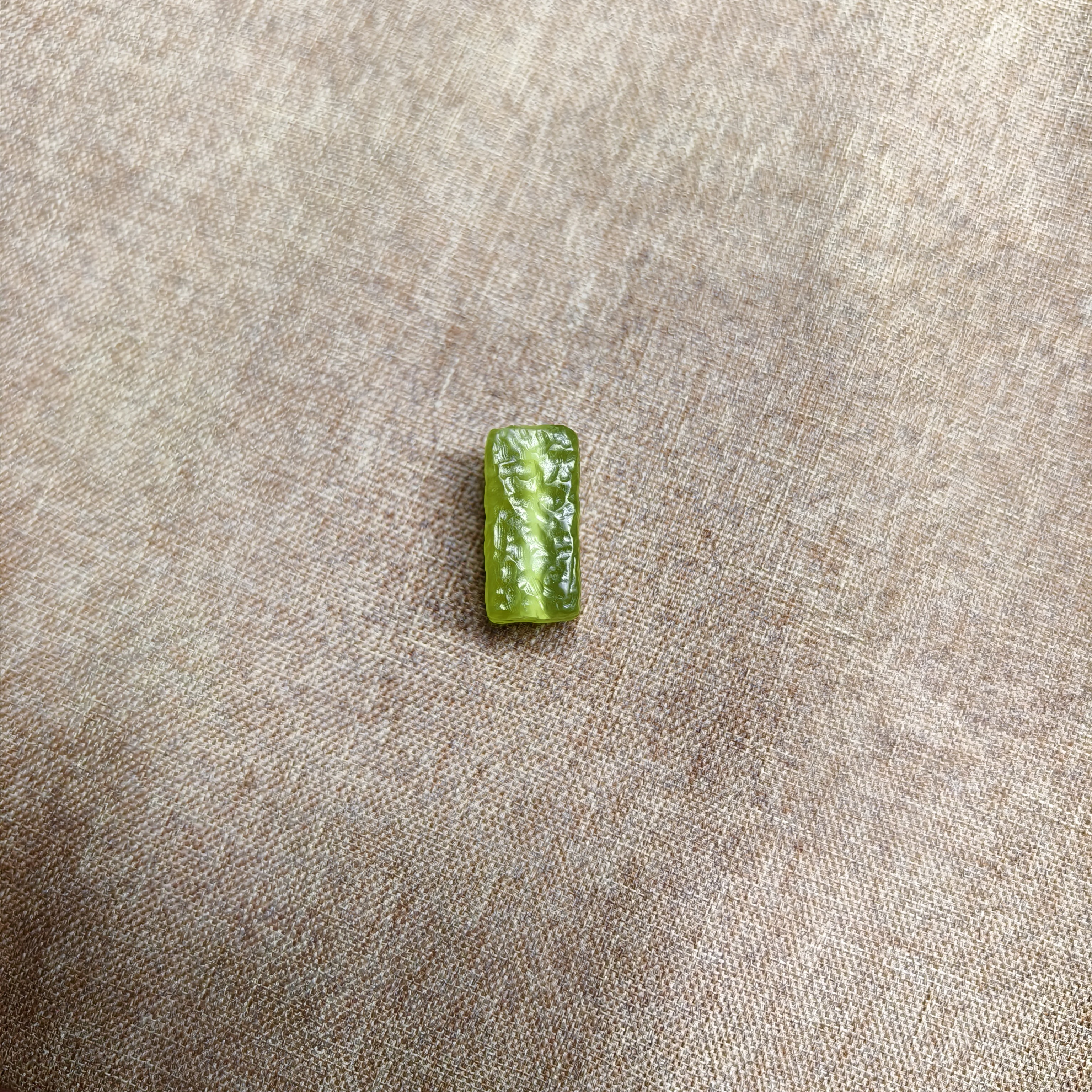 纯天然岫玉手工雕刻复古锤纹绿冰方柱