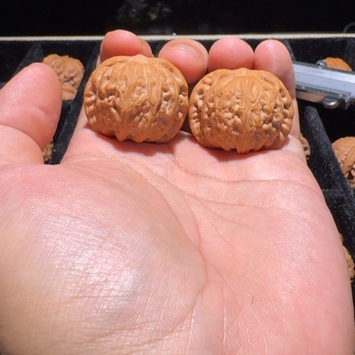 正***下吊坠文玩核桃战鼓