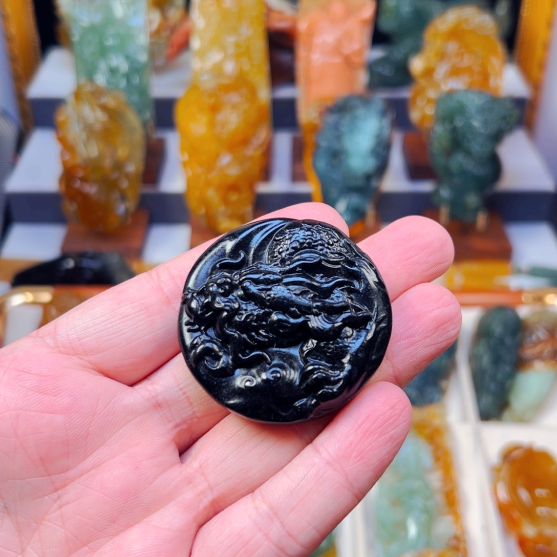 未镶嵌蛇纹石玉颈饰