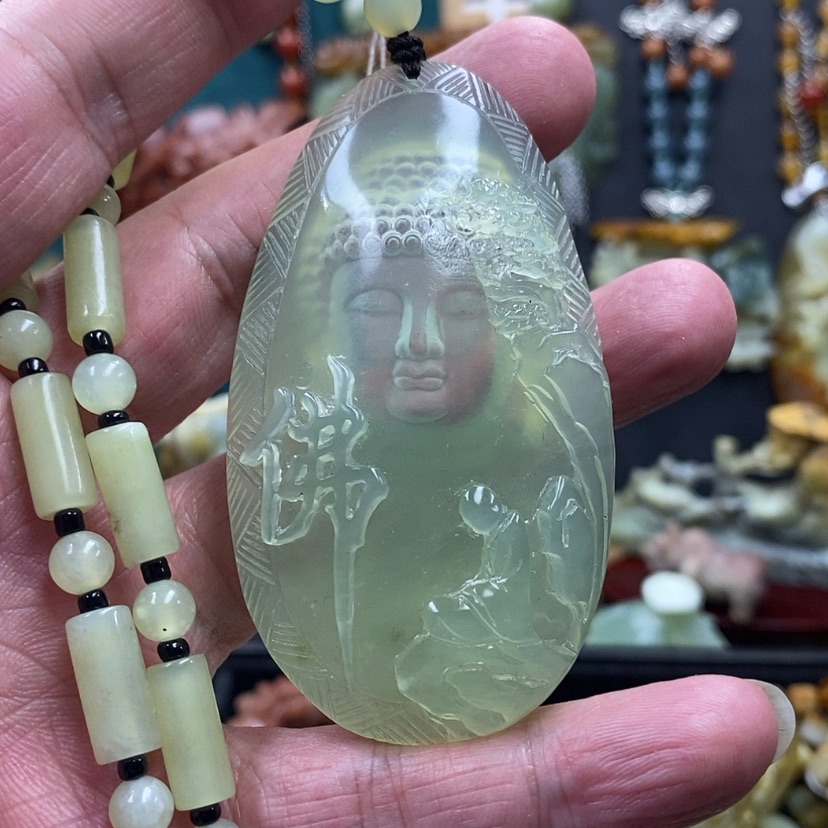 【闪购商品】蛇纹石玉吊坠未镶嵌