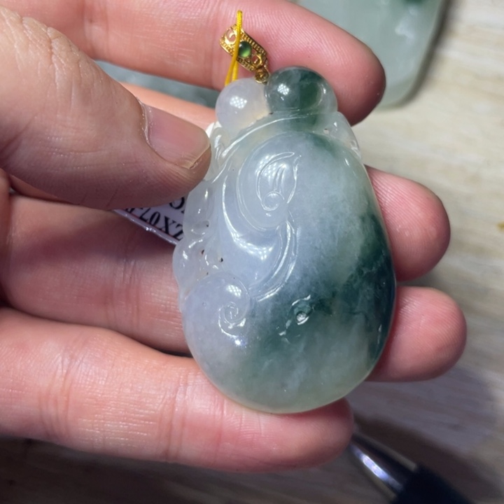 定制翡翠未镶嵌不拍