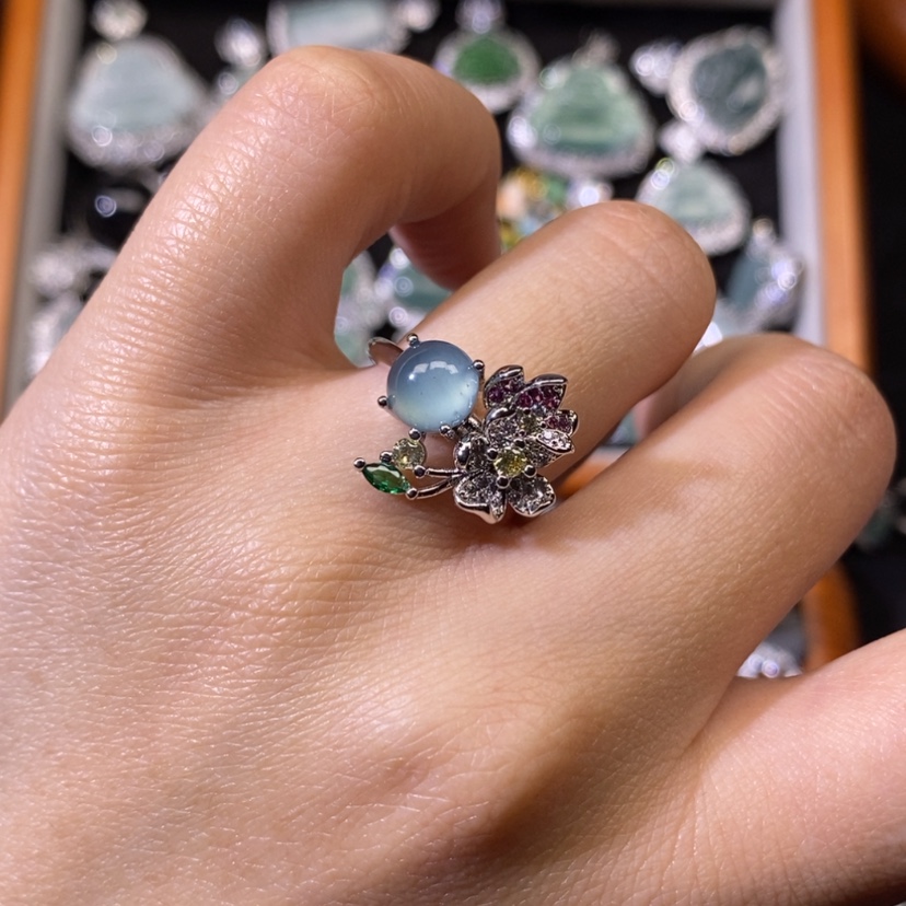 【闪购商品】翡翠颈饰未镶嵌天然