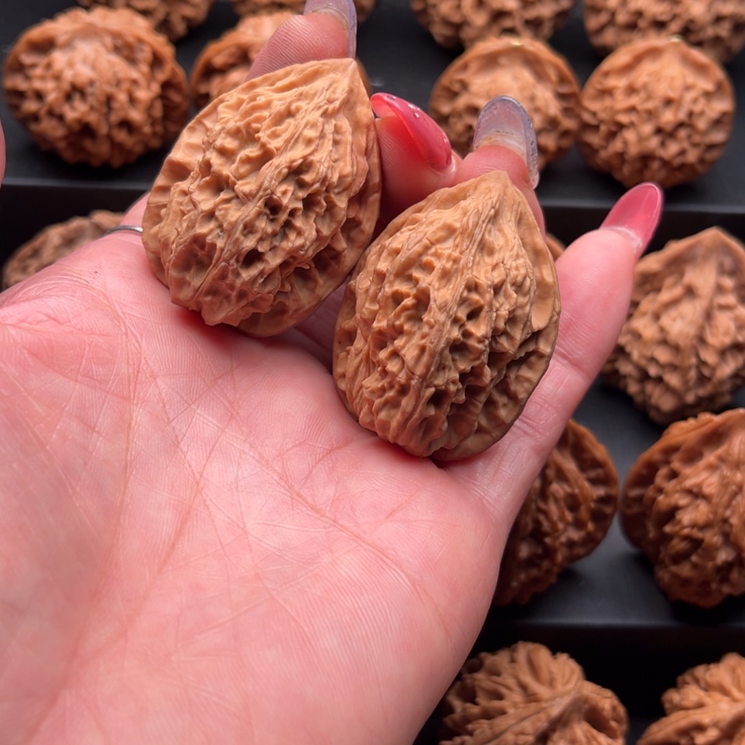 球***者文玩核桃把件鸡心