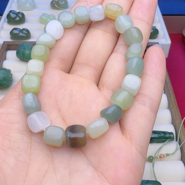 红***装和田玉（糖玉）未镶嵌车挂