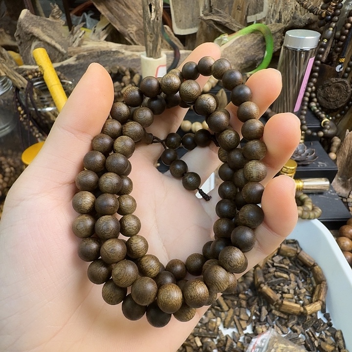 沉香碎屑沉香海南莺歌绿0.8大28克➕沉香碎屑多样性