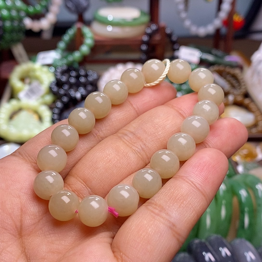 和田玉藕粉羊脂级老矿料圆珠手串10m未镶嵌