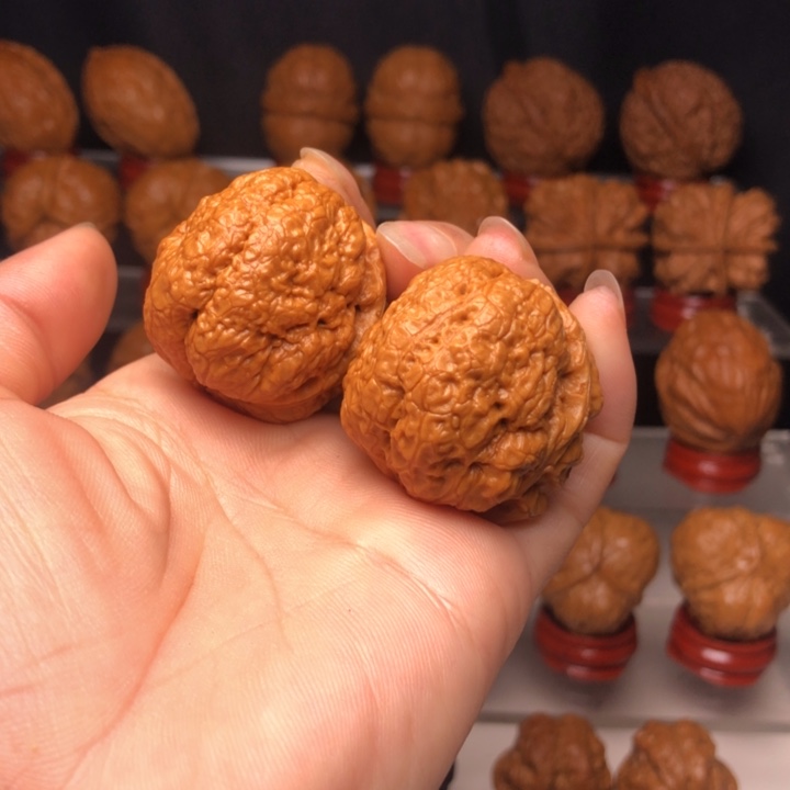 吊坠桃核17金貔恘