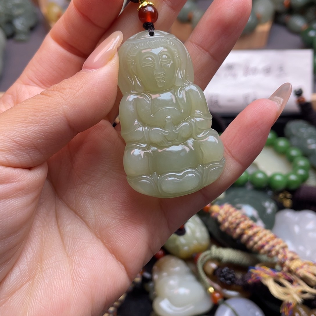 和田玉颈饰未镶嵌