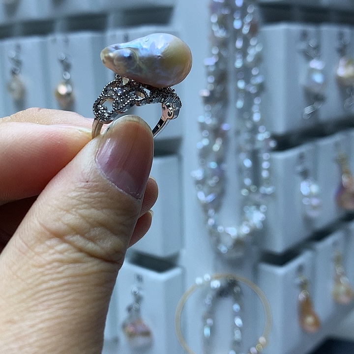 巴洛克未镶嵌淡水珍珠