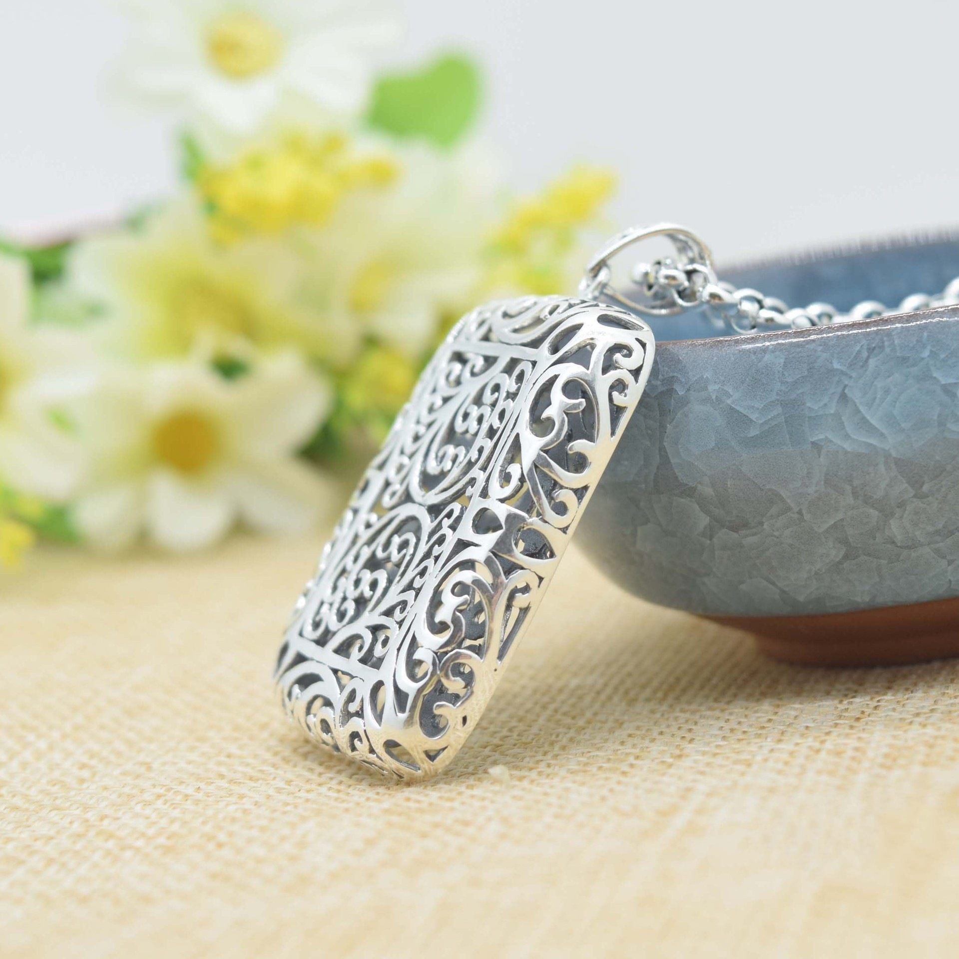 铜吊坠复古镂空长方形吊坠女款韩版时尚项链毛衣链大挂坠