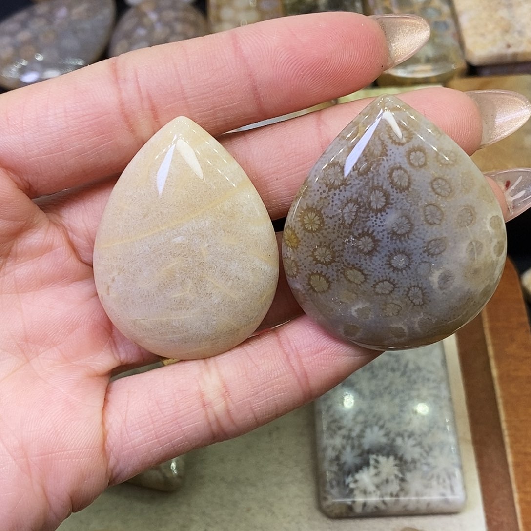 硅化玉颈饰合金无****?