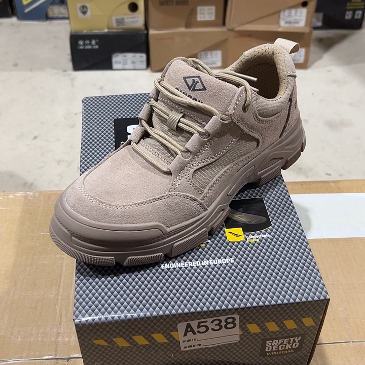 编码538号。40码防砸防刺劳保鞋。