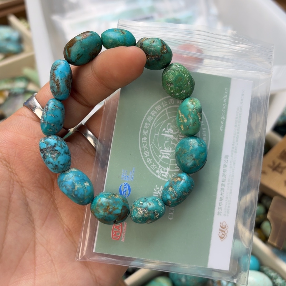 绿松石未镶嵌珠宝奇石