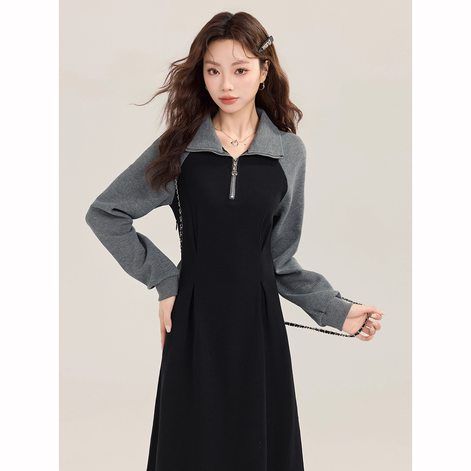 美式休闲polo打底内搭连衣裙女秋冬2025新款黑色显瘦卫衣裙子长裙