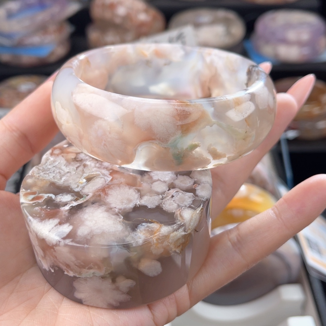 石英质玉手镯未镶嵌想****?63