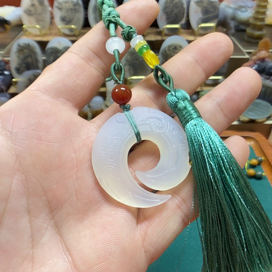 玛瑙/玉髓颈饰未镶嵌