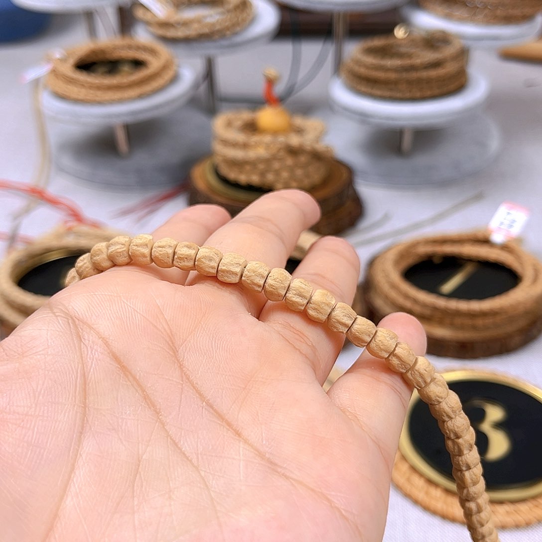 柏香籽/百香籽吊坠畫*