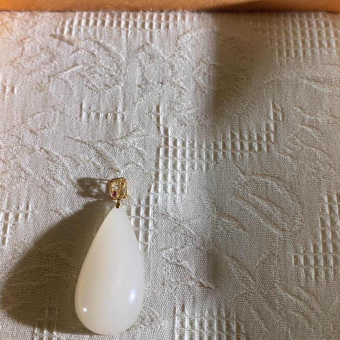 和田玉颈饰18K金镶嵌