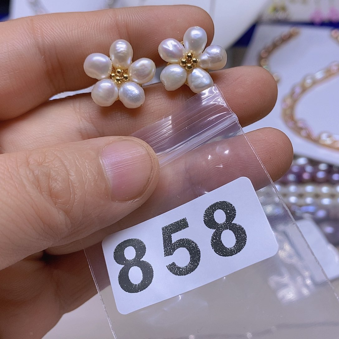 颈饰未镶嵌淡水珍珠