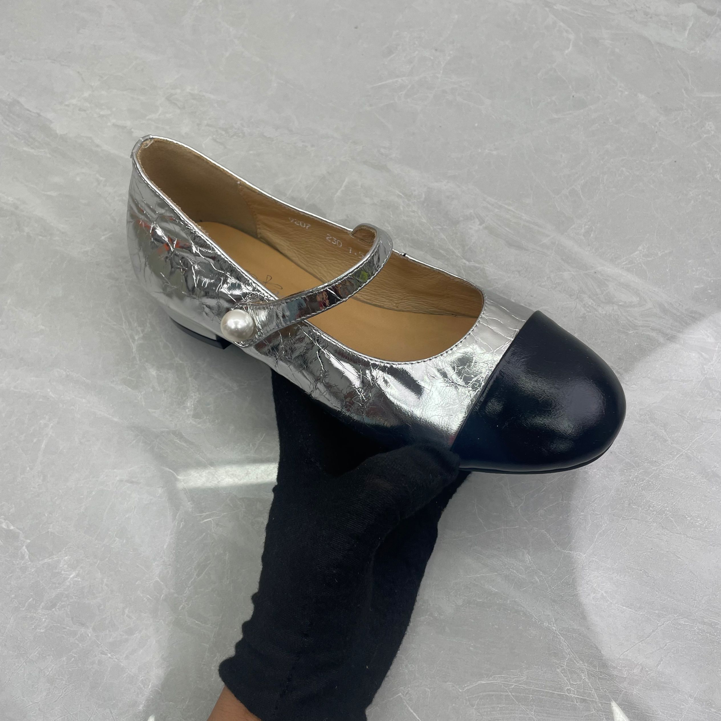 单鞋女（牛皮）9207（孤品）h区34码