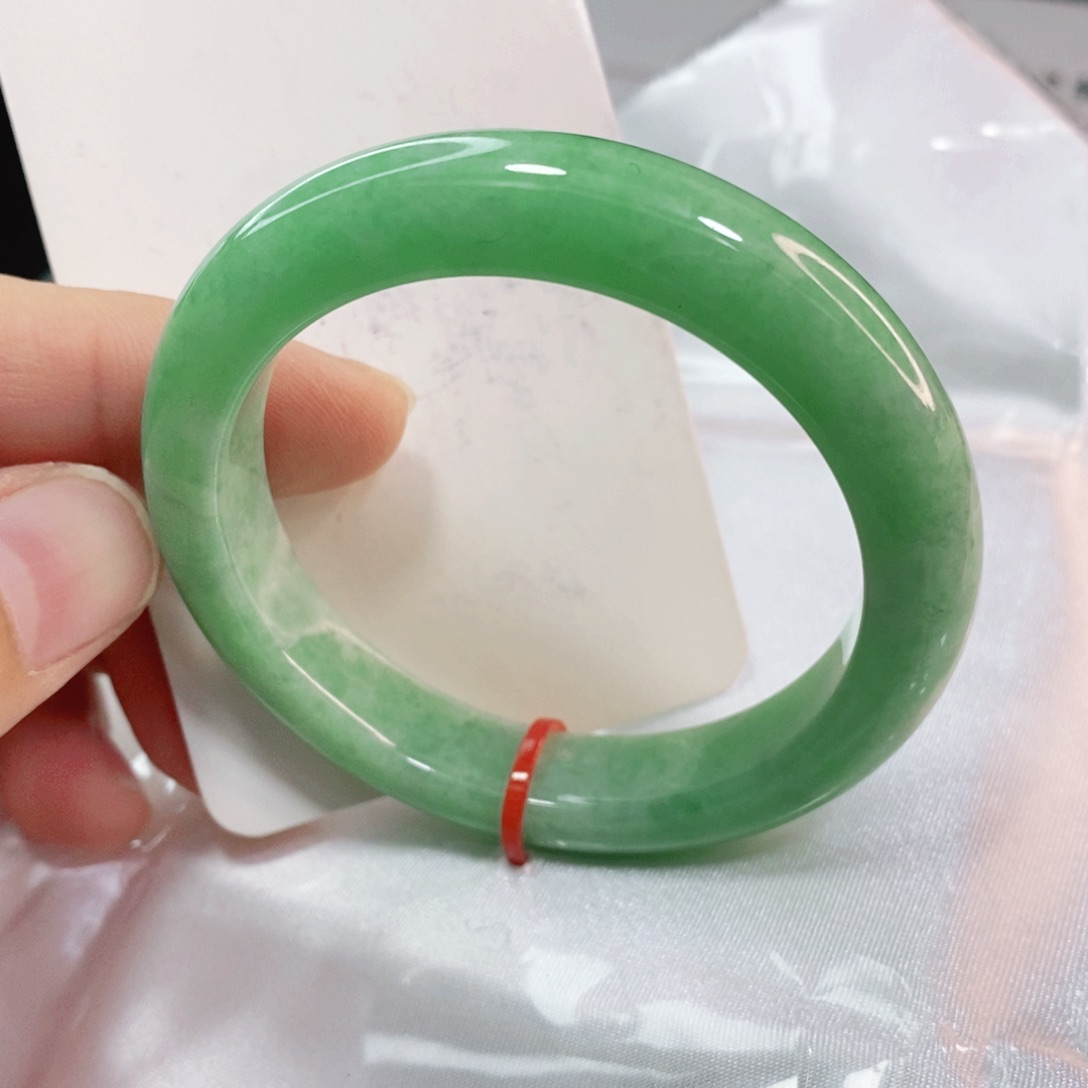 翡翠手镯未镶嵌50.8圈口