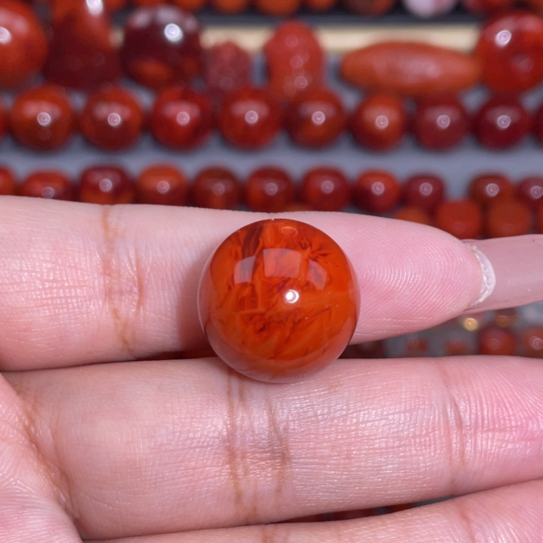 用***子南红玛瑙未镶嵌圆珠