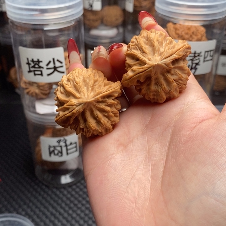 文玩核桃吊坠老*lmj。