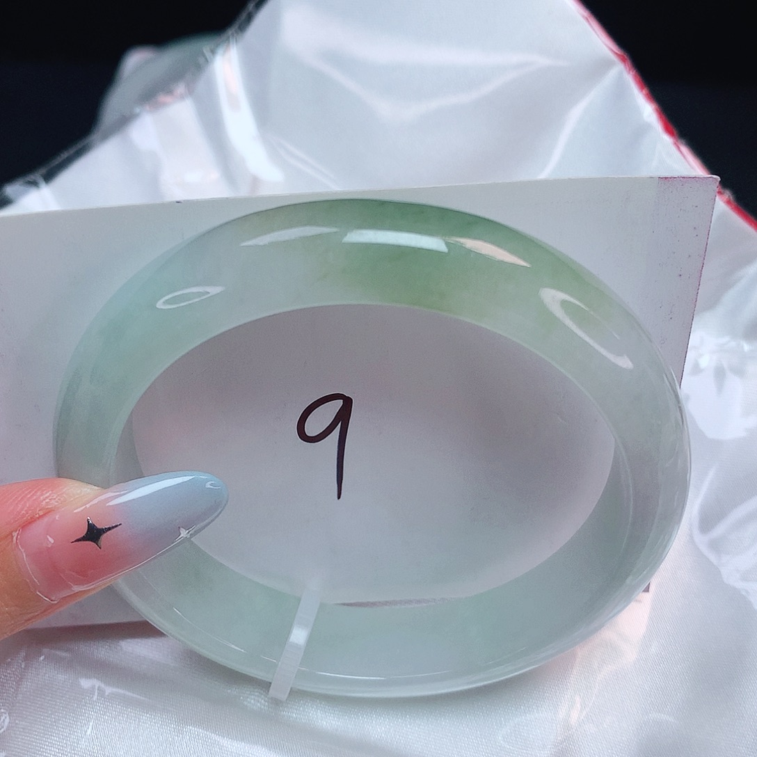 翡翠未镶嵌手镯正圈58.2