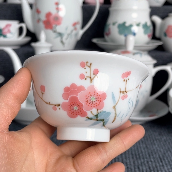 景德镇陶瓷压手杯