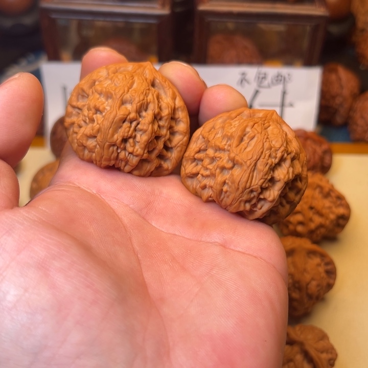 J***8桃核吊坠哈哈哈哈哈