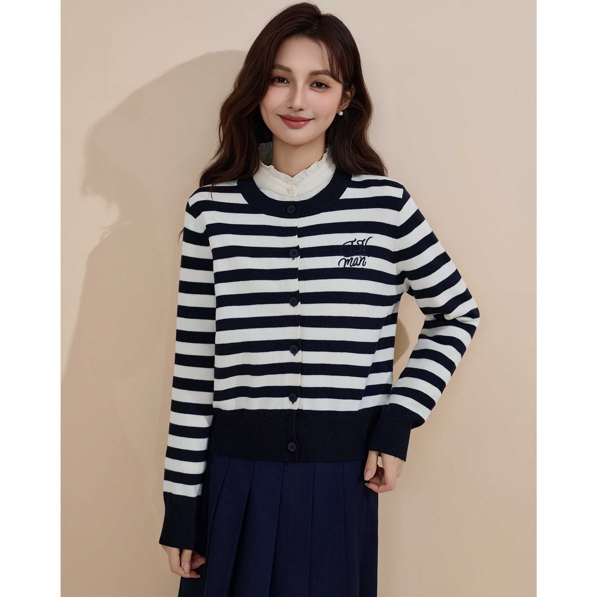 【终狂欢季】茵曼26春季时尚撞色条纹针织开衫女显瘦圆领毛衣外套