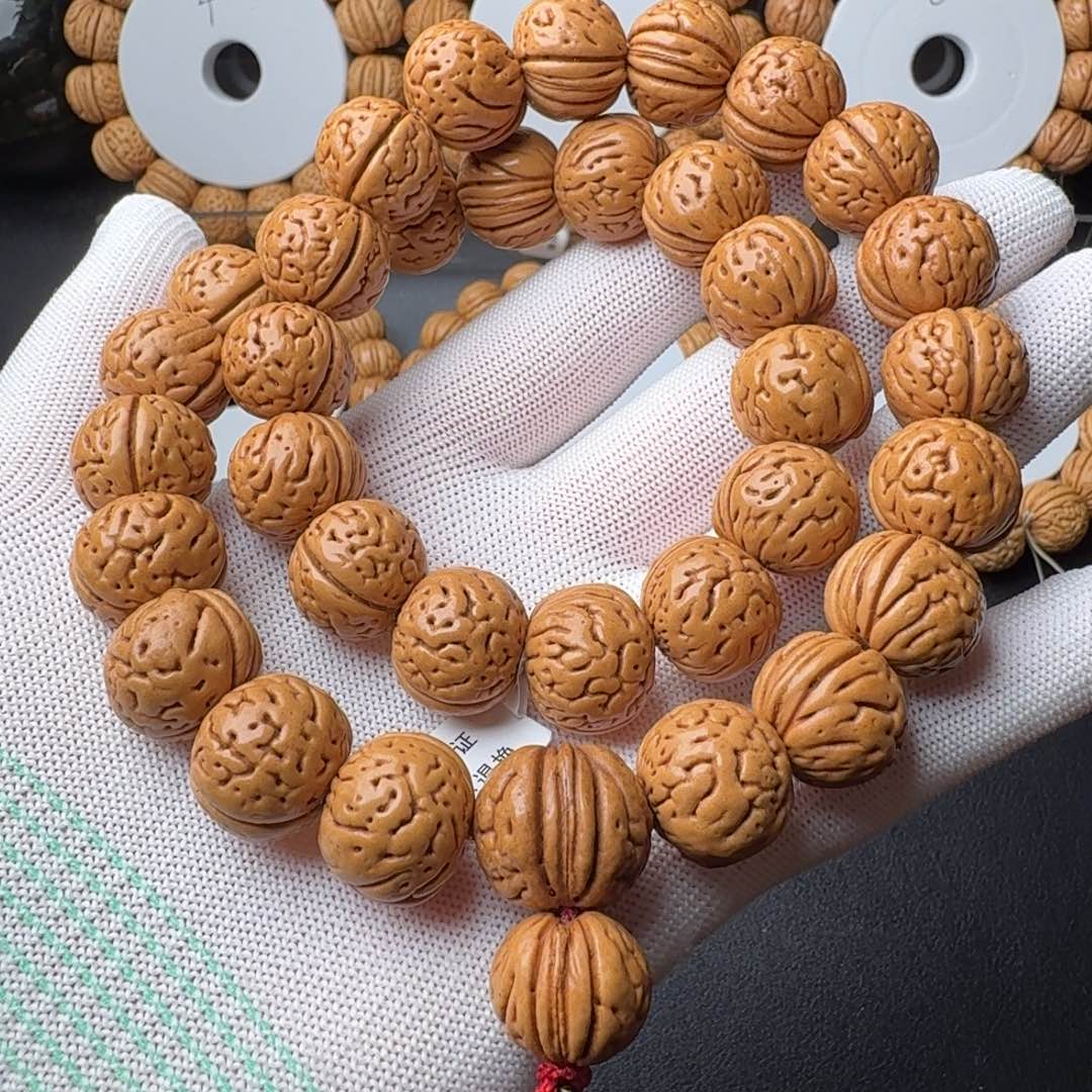 桃核手串盘锦野生大肌肉