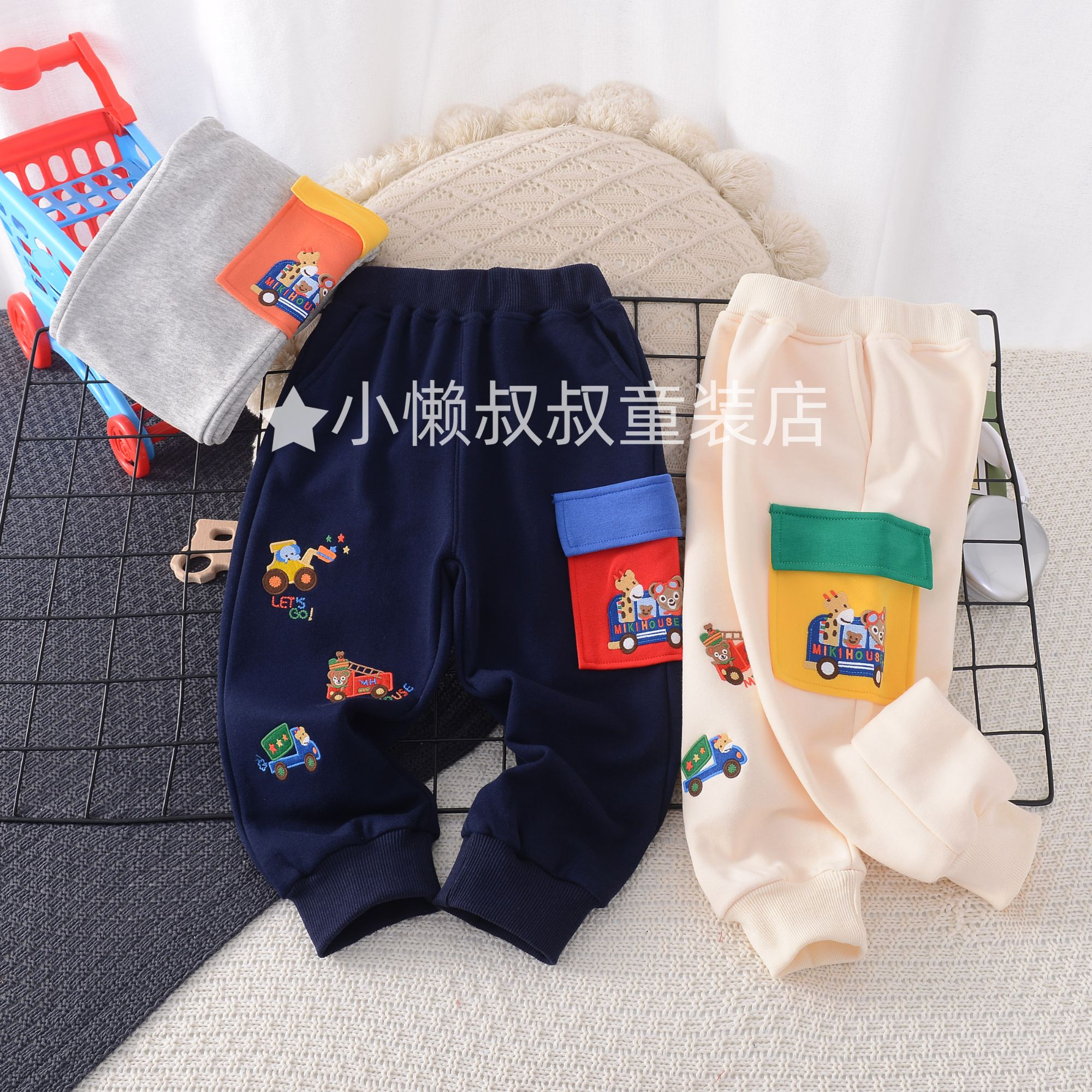 福宝宝春秋新款工地熊刺绣卫裤
