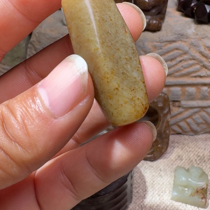 和田玉（糖玉）未镶嵌颈饰