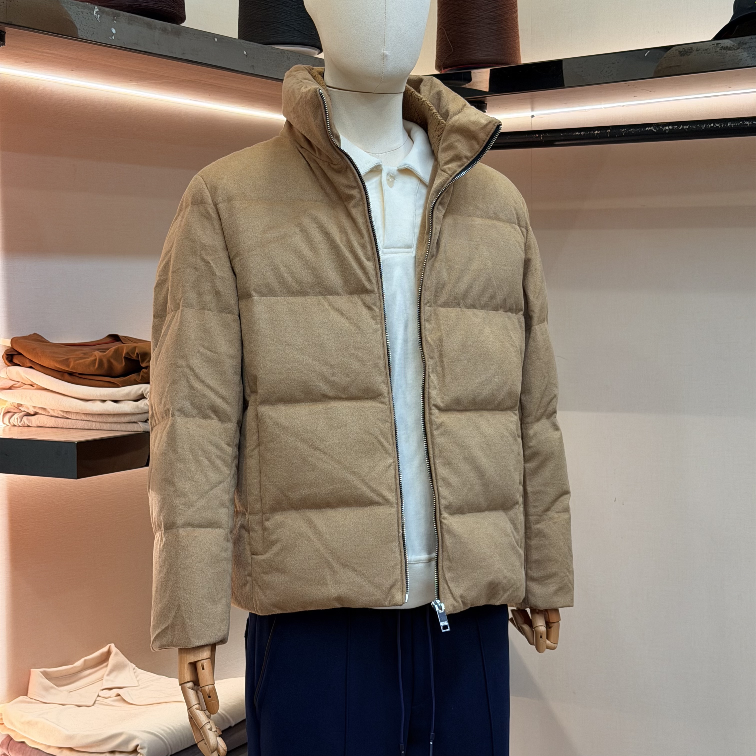 (全新原厂)杰zz亚风羊绒羽绒服8575