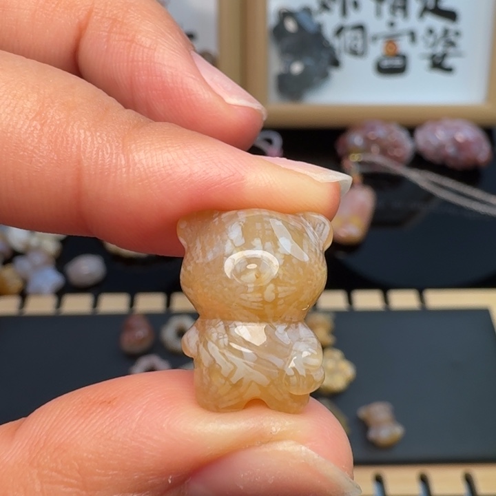 云***步硅化玉合金颈饰福利