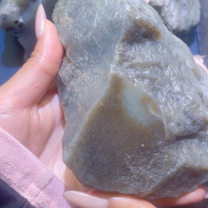 和田玉未镶嵌珠宝半成品