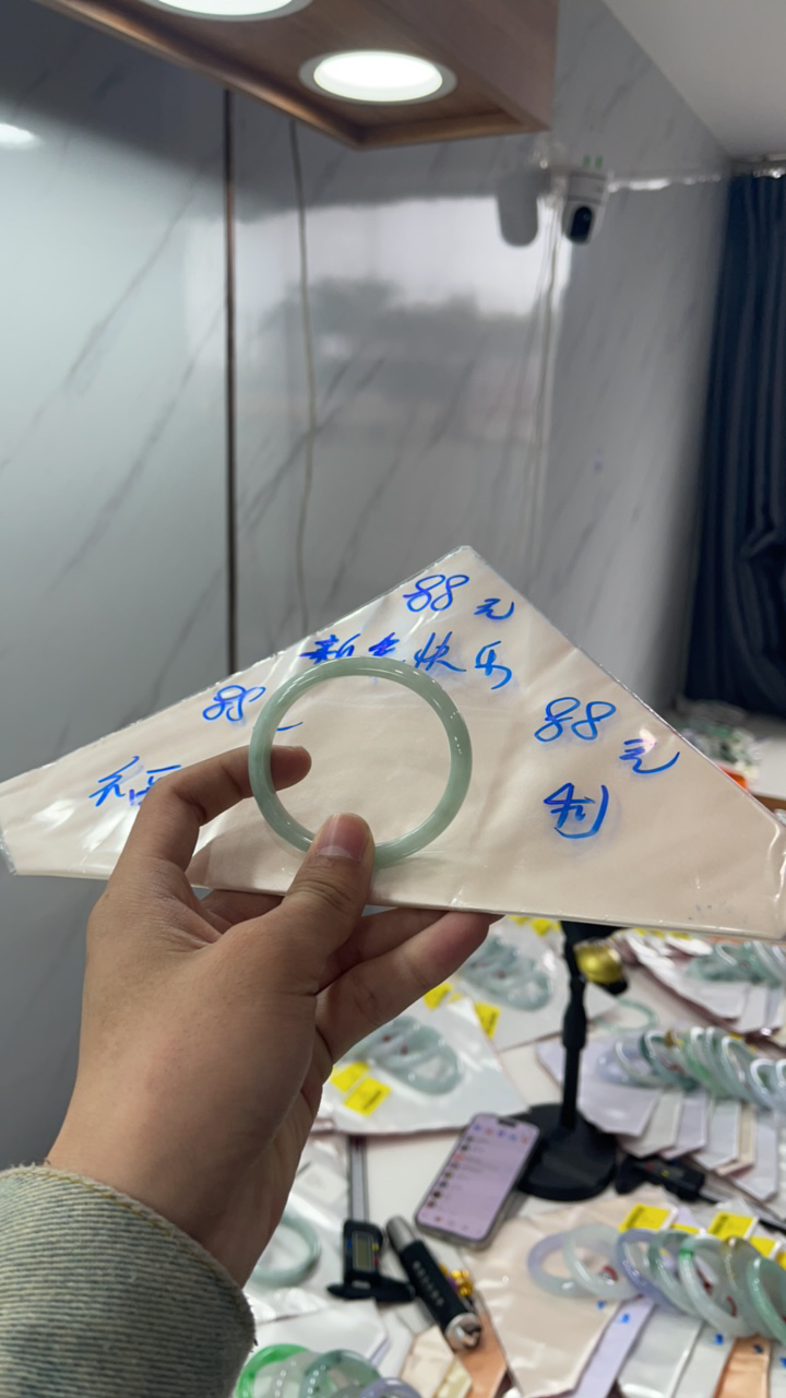 纯天然缅甸翡翠A货买断