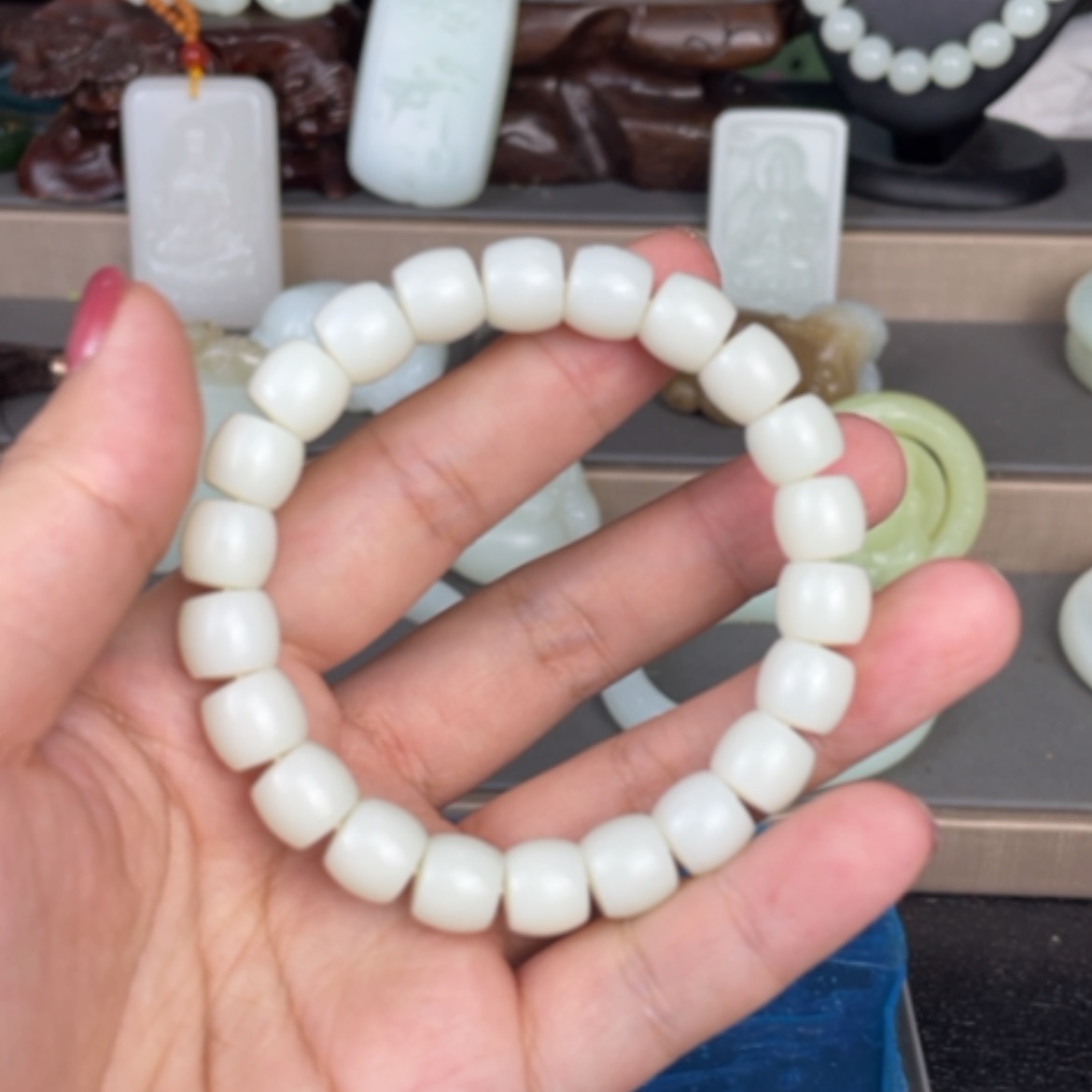 【闪购商品】颈饰未镶嵌和田玉