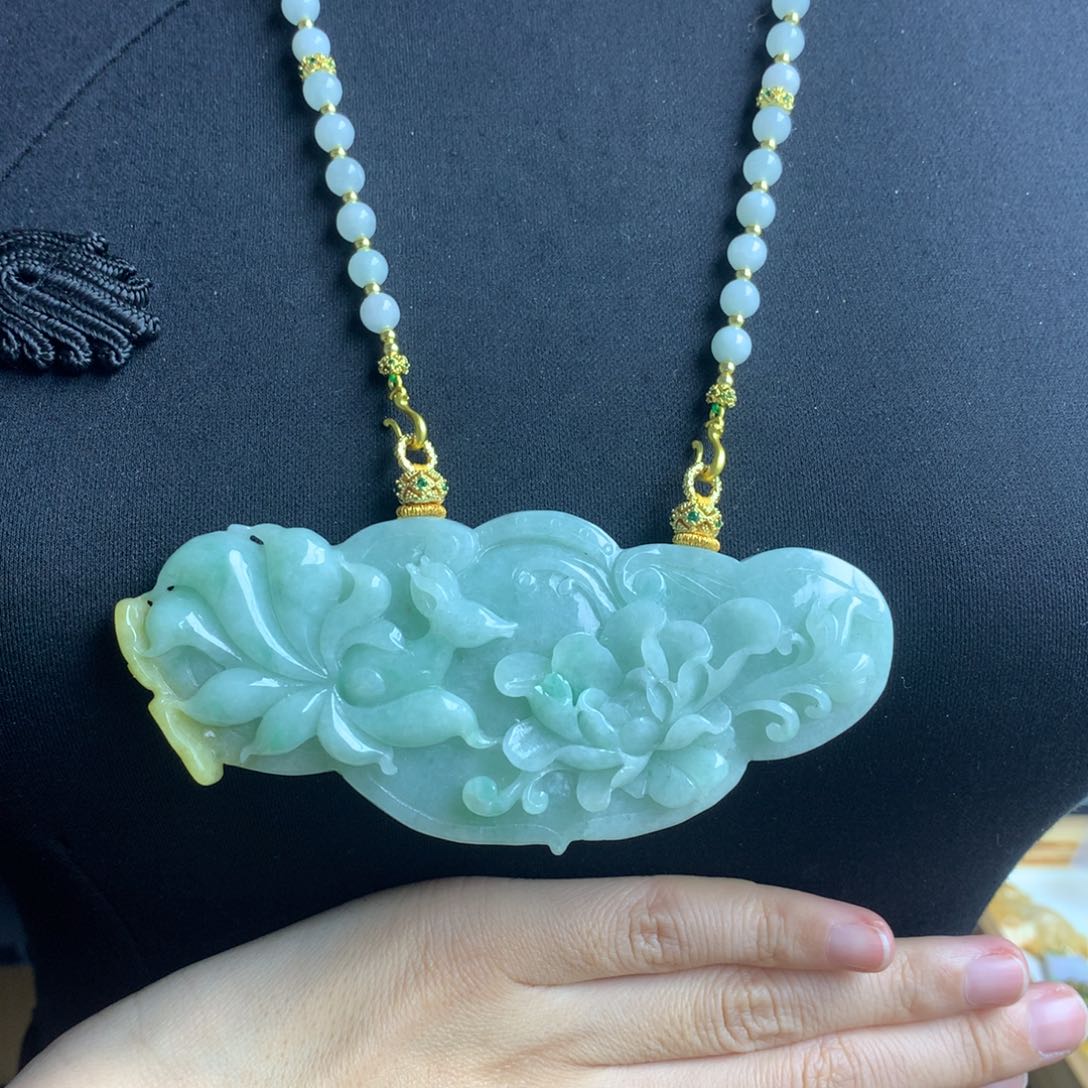 翡翠颈饰未镶嵌翡翠 