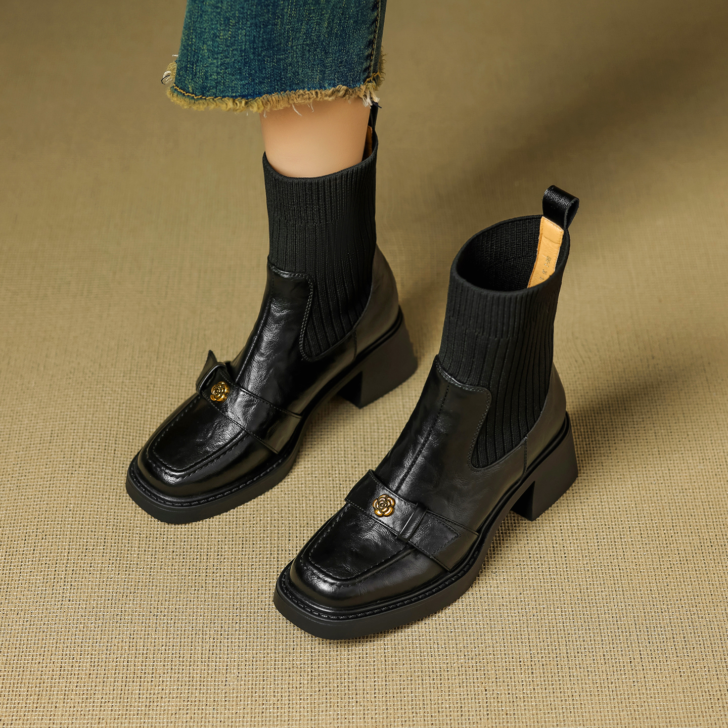 2025年秋冬百搭新款短靴女方头粗跟弹力瘦瘦靴595