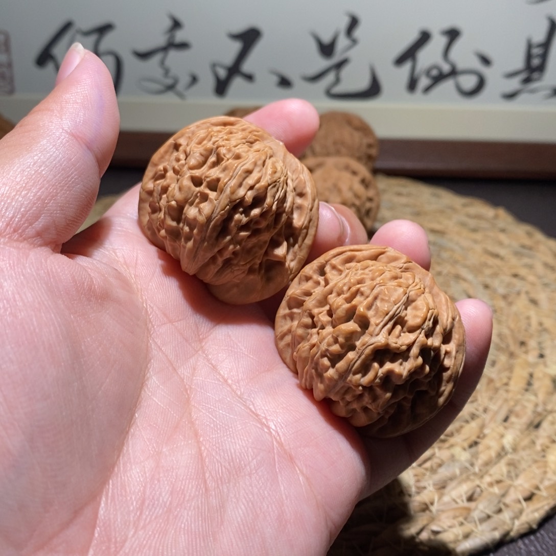 雨***歌桃核吊坠42汉高楼