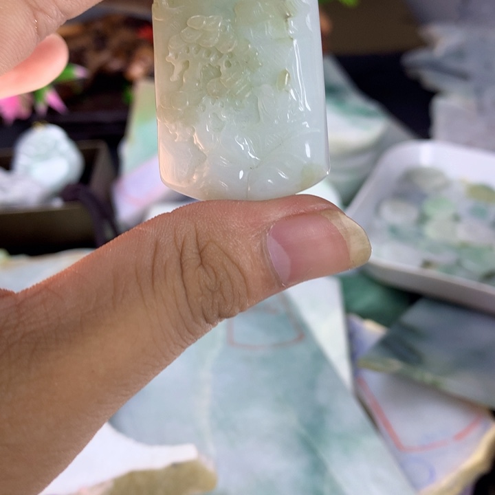 翡翠未镶嵌颈饰翡翠